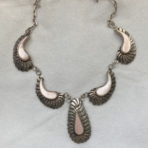 VINTAGE NATIVE AMERICAN NAVAJO MOTHER OF PEARL STERLING SILVER NECKLACE